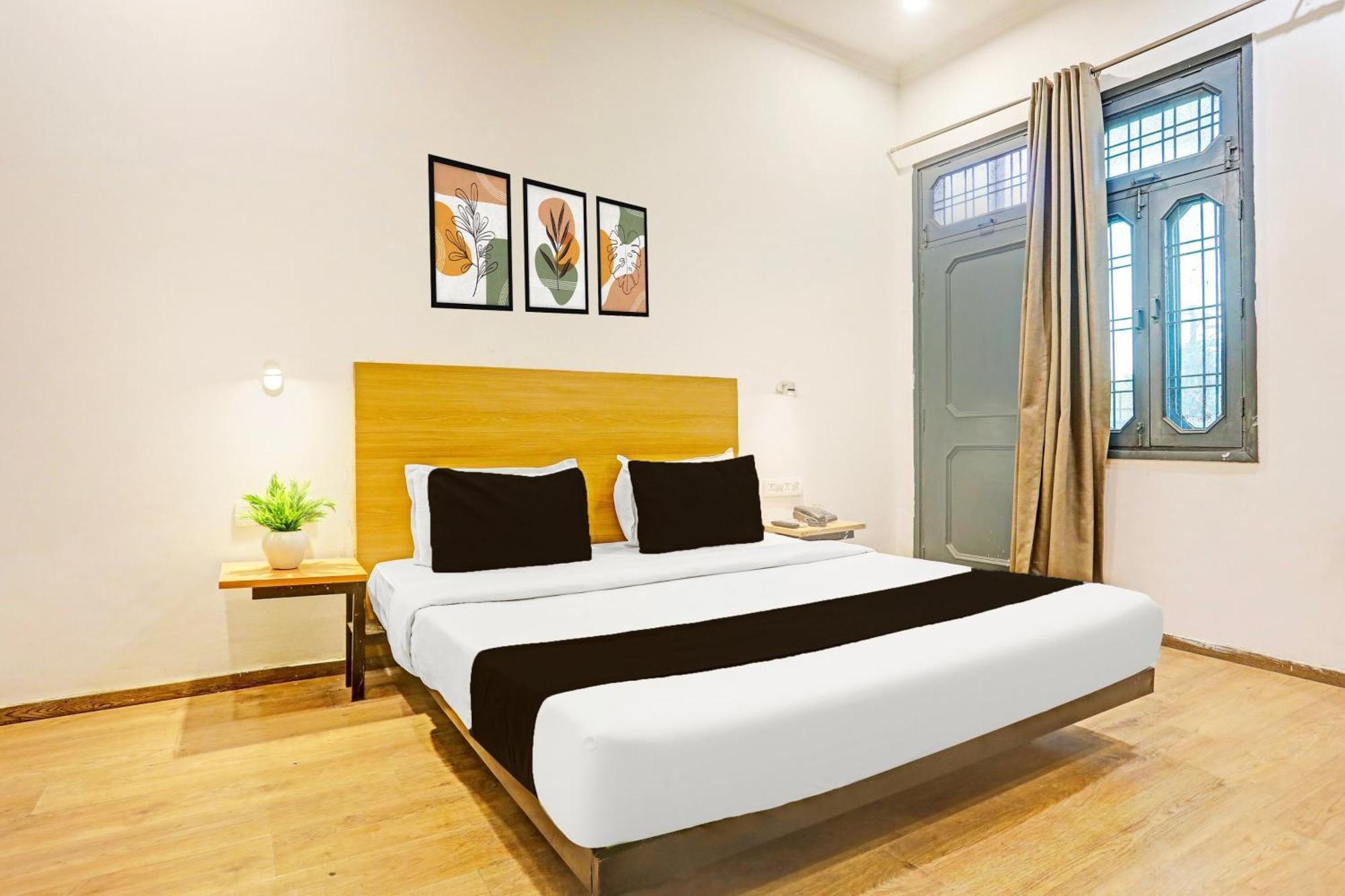 Super Townhouse Vijay Khand Gomti Nagar Лакхнау Екстер'єр фото
