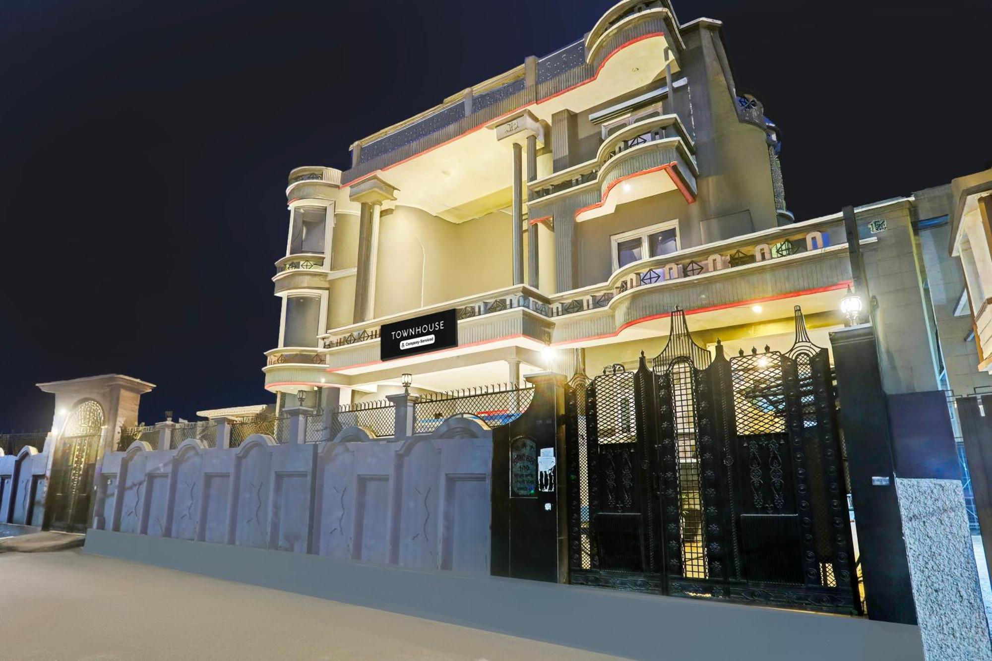 Super Townhouse Vijay Khand Gomti Nagar Лакхнау Екстер'єр фото