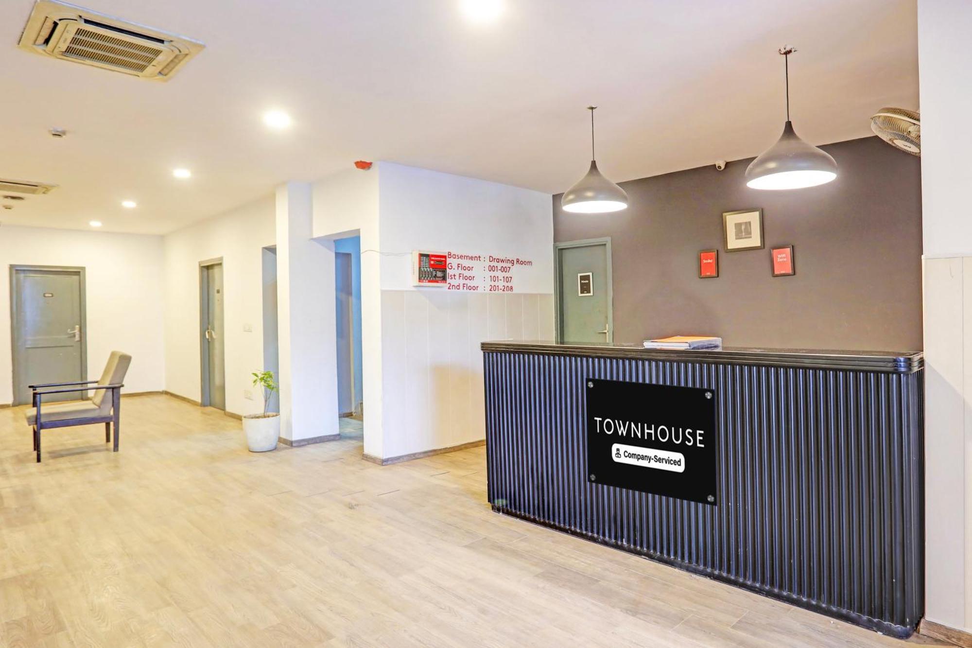 Super Townhouse Vijay Khand Gomti Nagar Лакхнау Екстер'єр фото