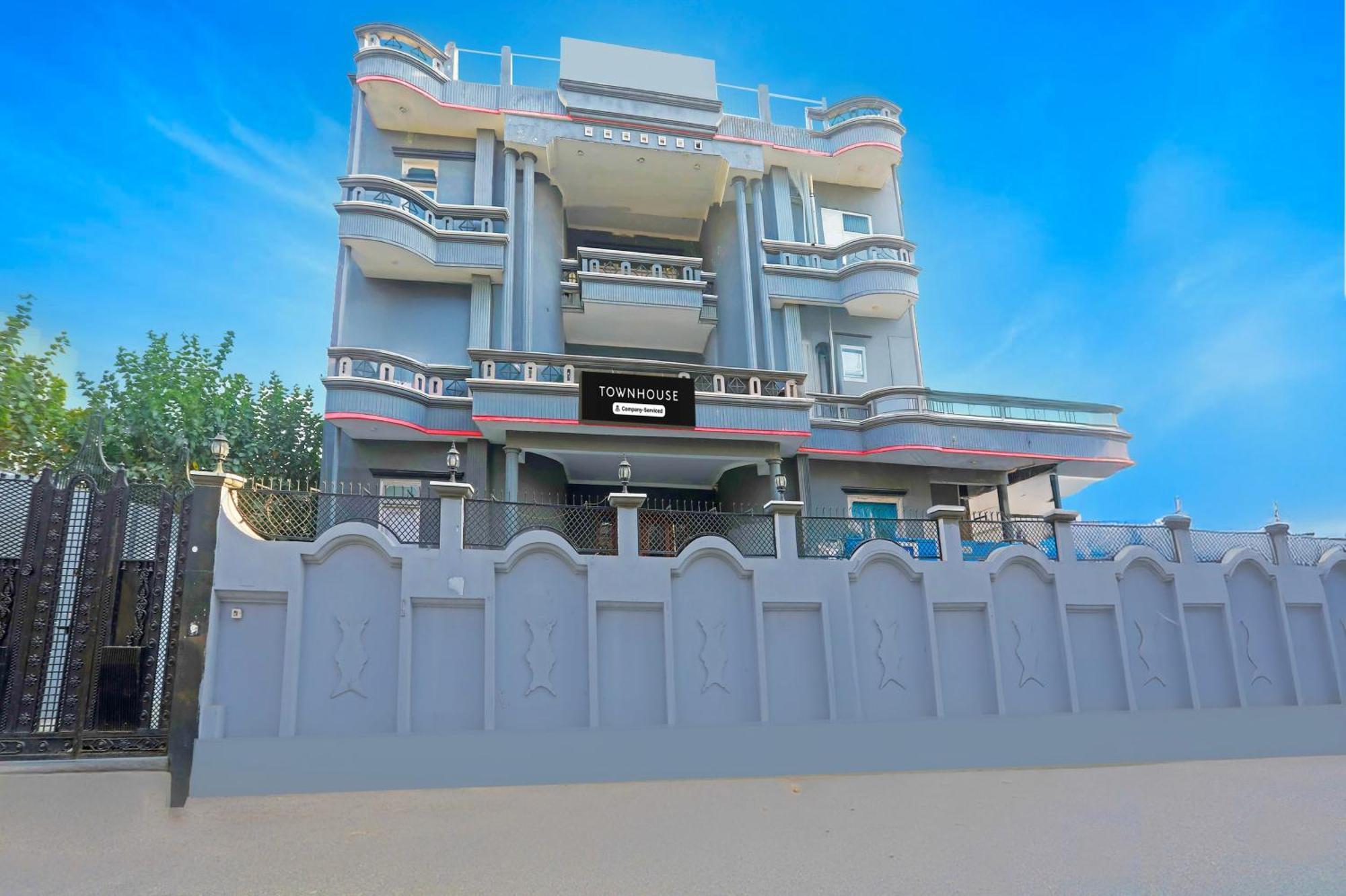 Super Townhouse Vijay Khand Gomti Nagar Лакхнау Екстер'єр фото